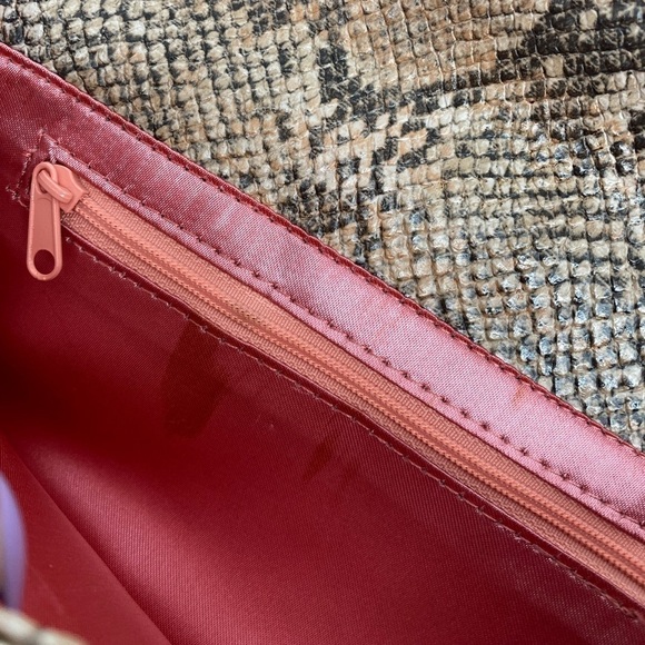 GUESS Snakeskin Clutch Handbag With Silver Shoulder Chain - Picture 8 of 14
